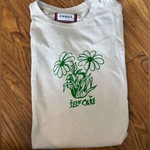 CHNGE Cream Logo Tag Organic Cotton Tee